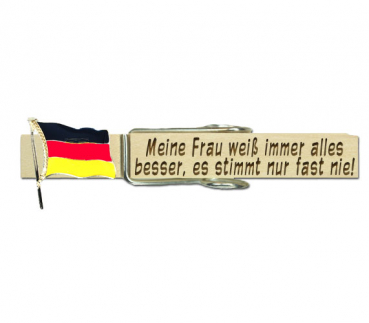 Deutschlandglupperl mit einer Deutschlandfahne als PIN