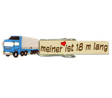 Glupperl mit einem blauen Sattelschlepper
