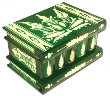 Bücher-Trick-Box mittelgrün mit Schnitzerei Gr. 3