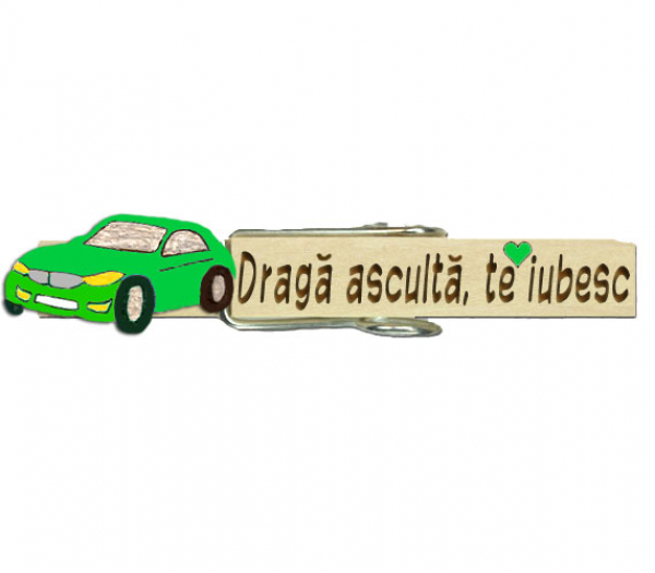 Glupperl mit einem grünen Sportwagen