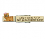 Katzenklupperl mit rosa Schleife im Haar