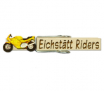 beschriftete Wäscheklammer mit einem handbemalten gelben Motorrad