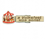 Glupperl mit einem bemalten Kinderkarusell