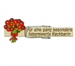 Holzwäscheklammer mit Gravur und einem roten Blumenstrauß